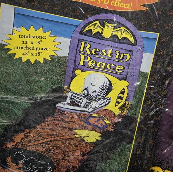 Lot of 2 Vintage 3D Halloween graveyard inflatable scenes - Picture 8 of 11